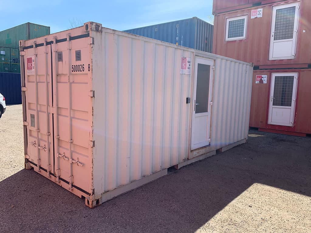 Containeri 20 fodsi uffarfittalik igaffittalillu iluseq 2082 – 64.000 kr. momseqanngitsoq.